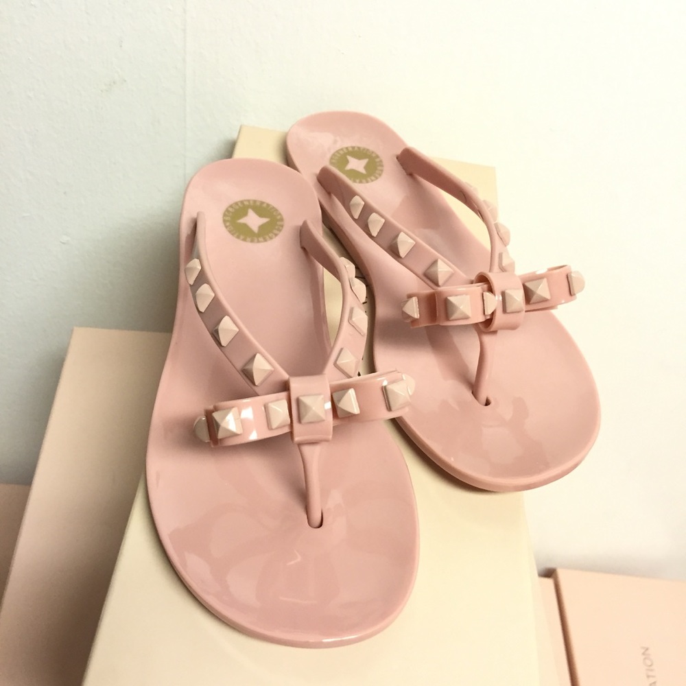 BCBGeneration Bow Rockstud Pink Jelly Flip-flops